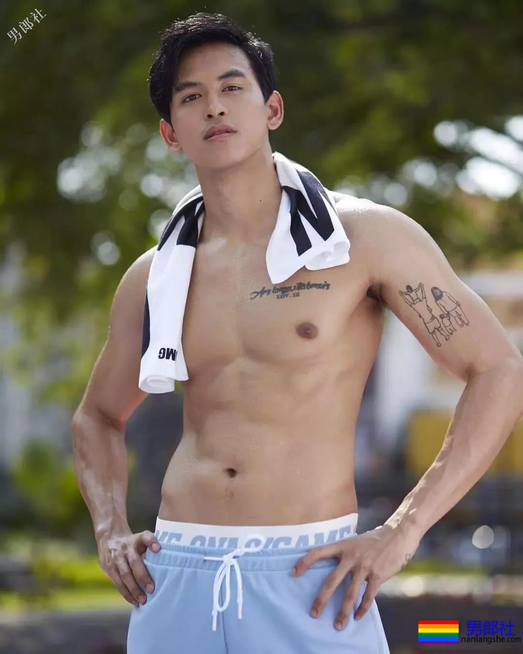 大长肌体育生小狼狗，这声老攻我先替你们叫了！ - 51虹马