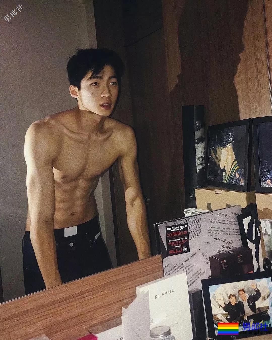 我的私人教练是个0，勤快的在健身房干起来了。 - 51虹马