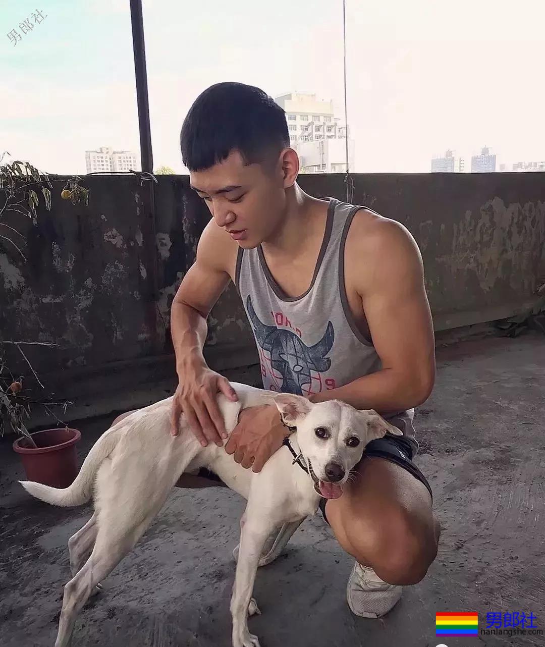 筋肉小奶狗！露天拍片很大z！ - 51虹马