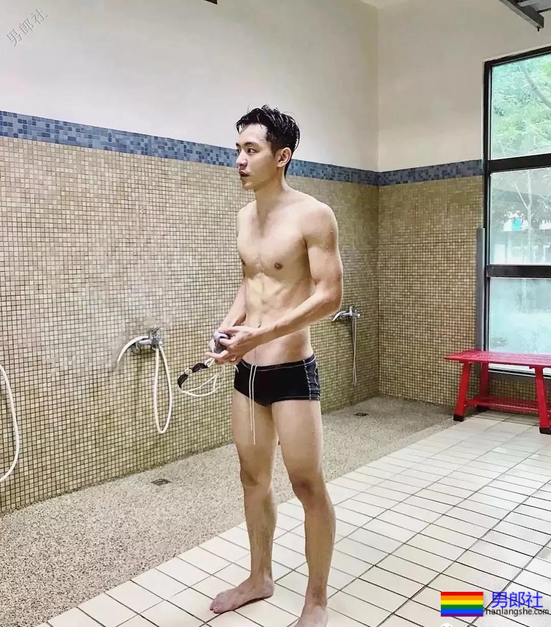 筋肉小奶狗！露天拍片很大z！ - 51虹马