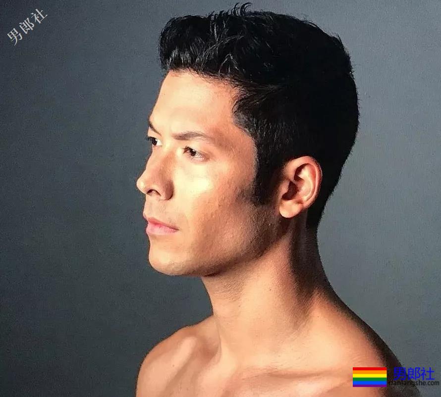 男模被批修图过猛？真相是那里歪了…… - 51虹马