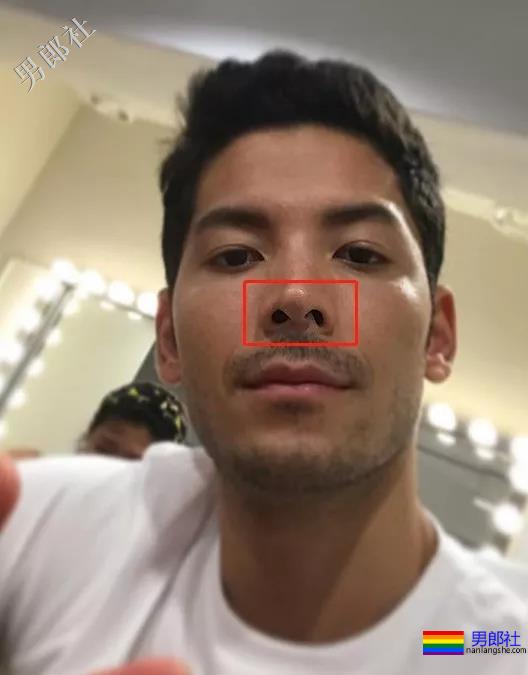 男模被批修图过猛？真相是那里歪了…… - 51虹马