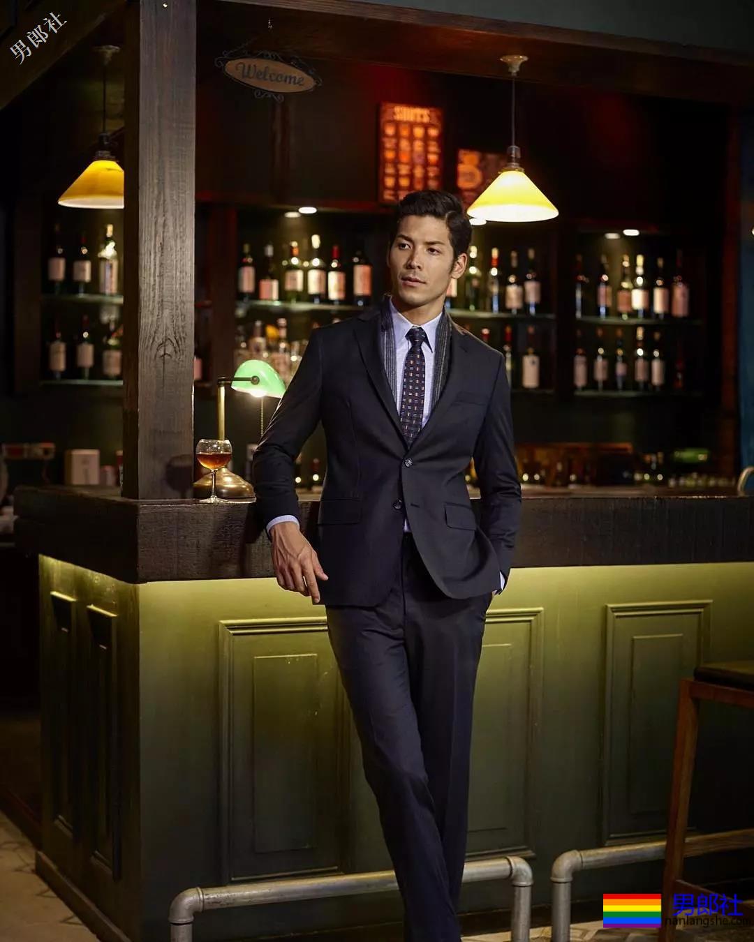 男模被批修图过猛？真相是那里歪了…… - 51虹马