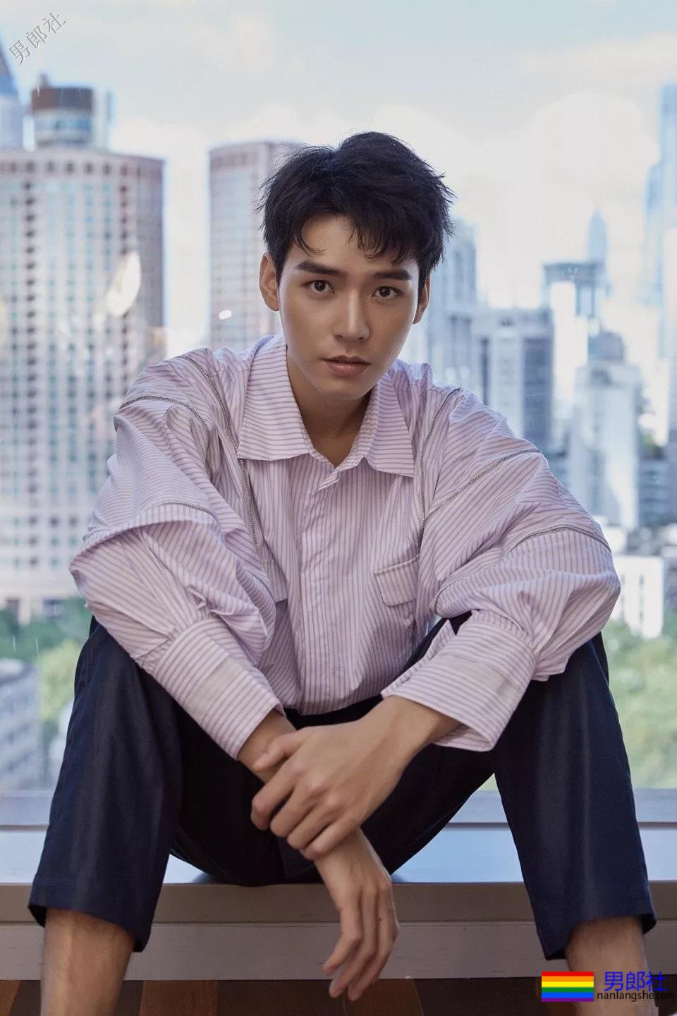 胡一天林一的结合体，与195腱子肉男模CP发糖，期待小妖精洗澡吗？ - 51虹马