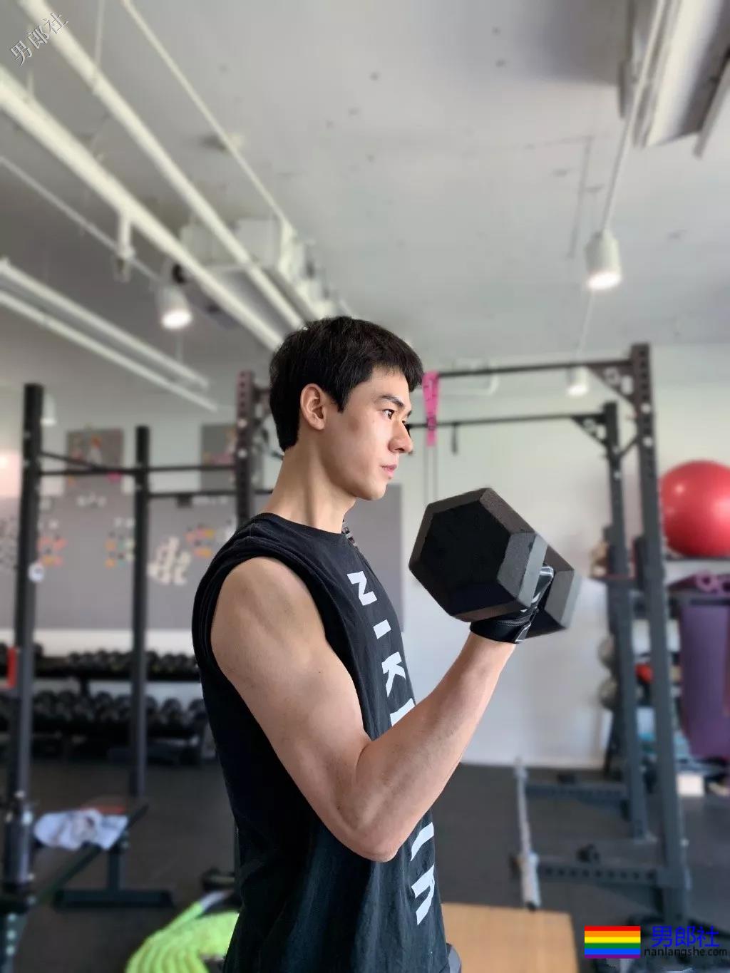 胡一天林一的结合体，与195腱子肉男模CP发糖，期待小妖精洗澡吗？ - 51虹马