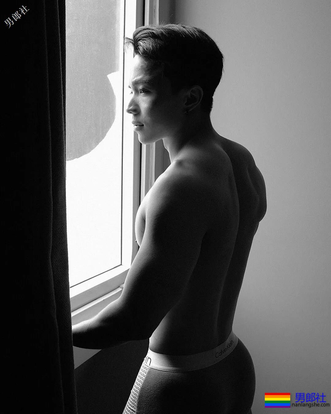 体育生的后面也这么好看？亮了！ - 51虹马