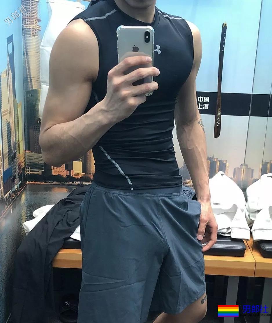 偷了男神室友的内裤，这酸爽的.... - 51虹马