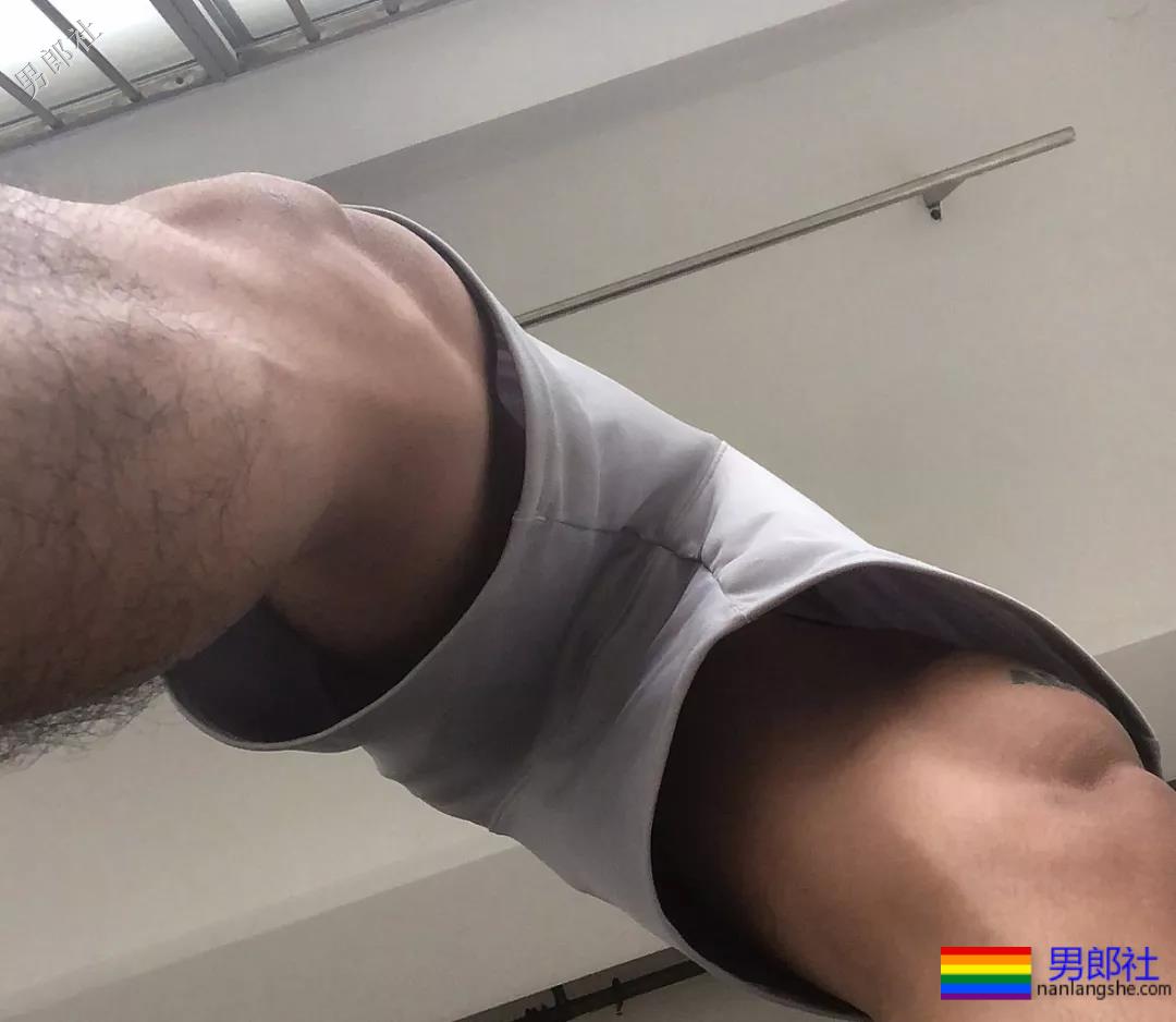 偷了男神室友的内裤，这酸爽的.... - 51虹马