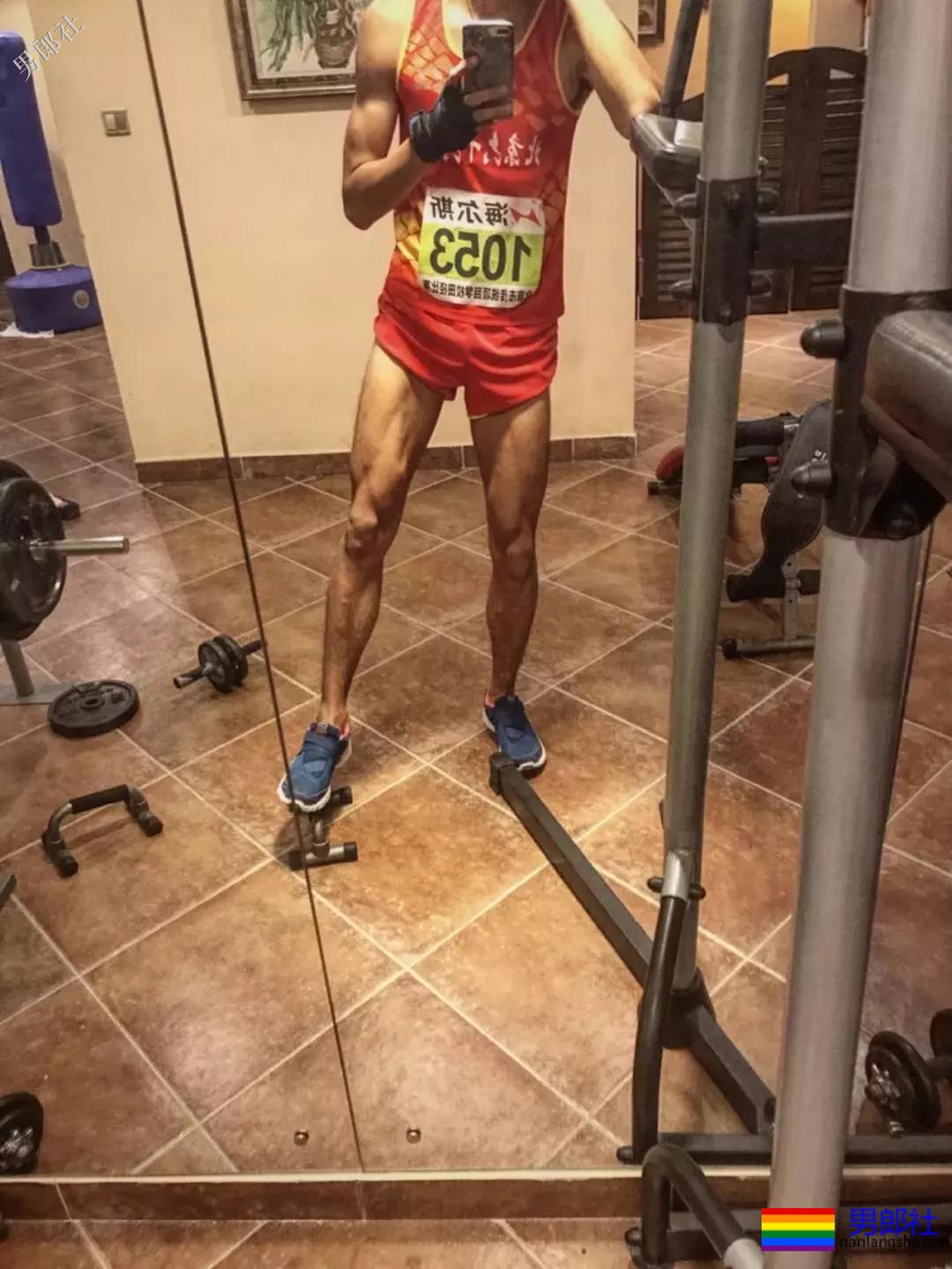 偷了男神室友的内裤，这酸爽的.... - 51虹马