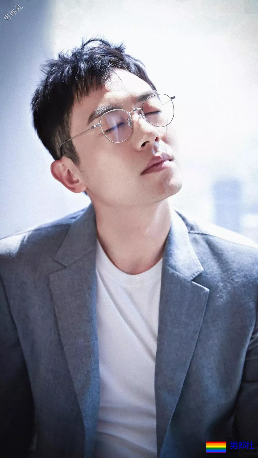 吻过陈晓黄轩的爷们硬汉，宇宙总攻荷尔蒙男神，A爆了！ - 51虹马