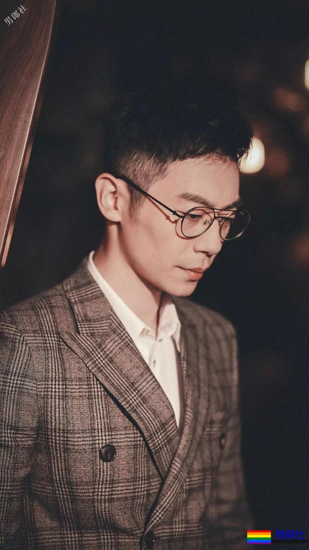 吻过陈晓黄轩的爷们硬汉，宇宙总攻荷尔蒙男神，A爆了！ - 51虹马