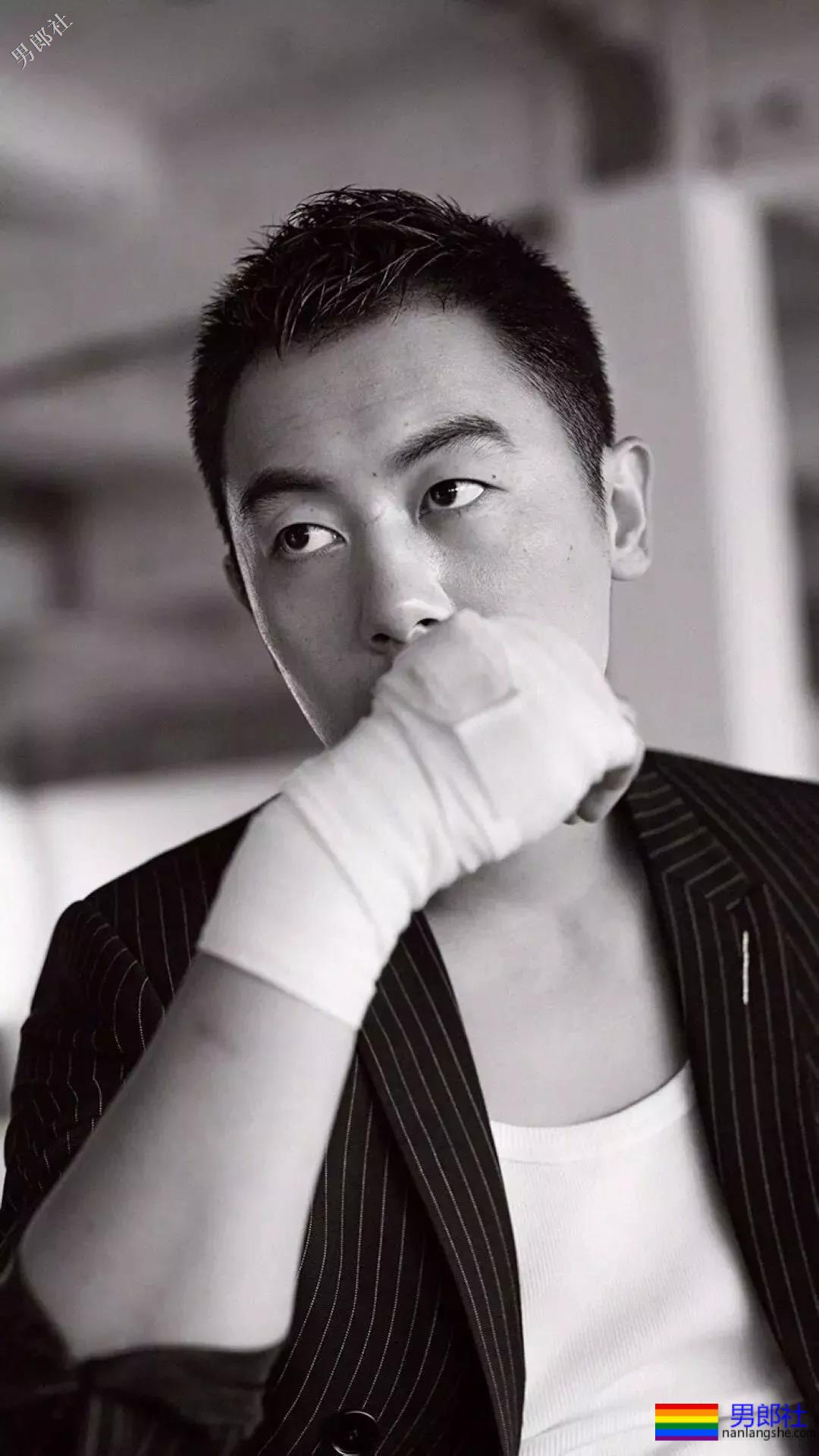 吻过陈晓黄轩的爷们硬汉，宇宙总攻荷尔蒙男神，A爆了！ - 51虹马