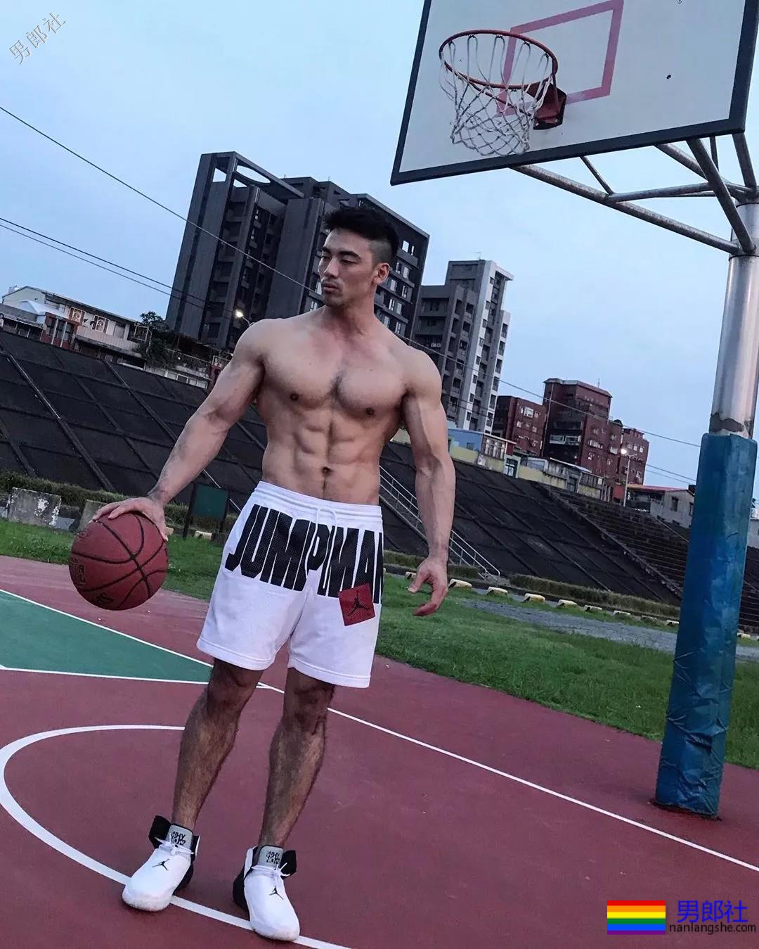 36D黝黑腱子肉直男，这身阳刚荷尔蒙我先『盘』为敬！-51虹马