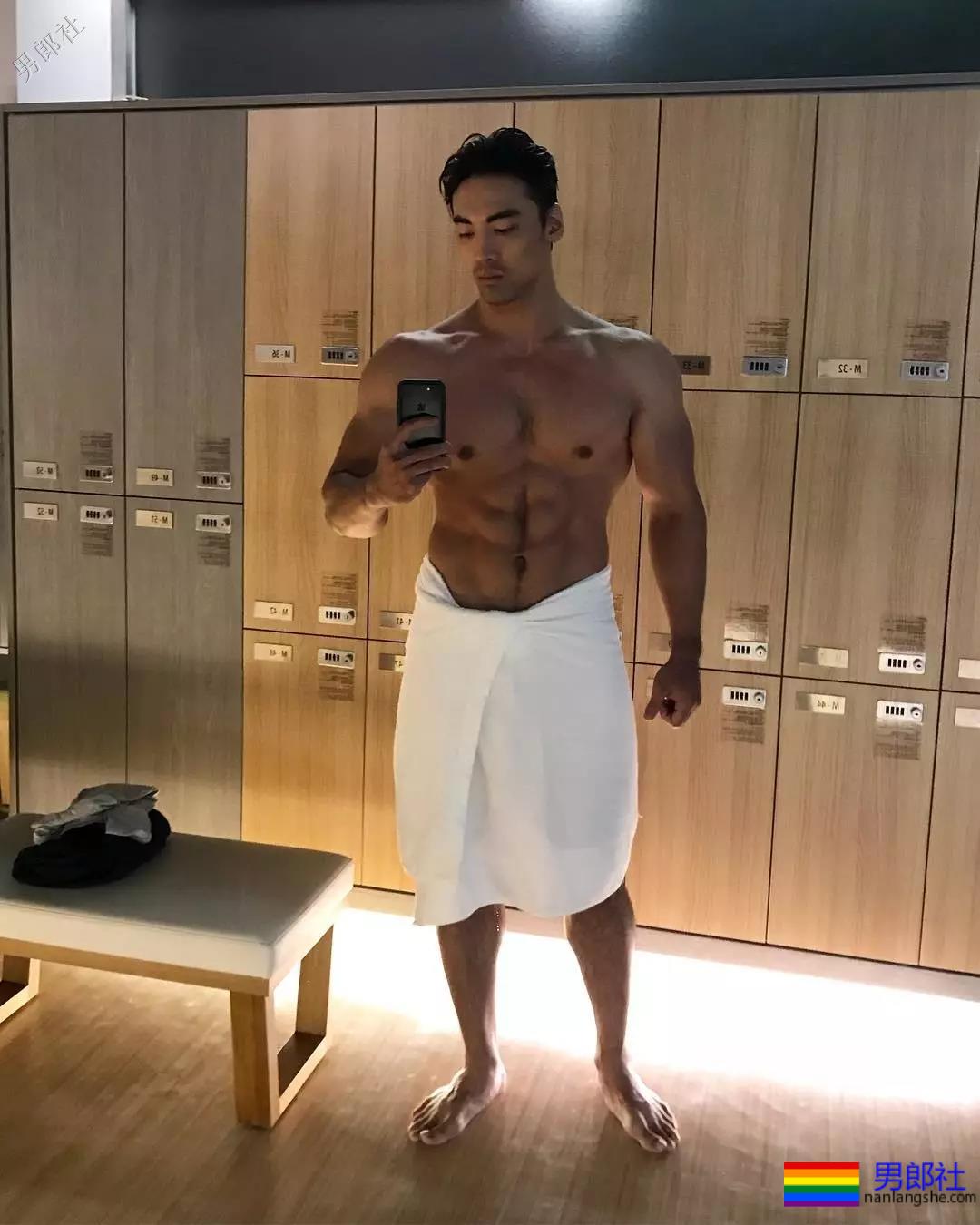 36D黝黑腱子肉直男，这身阳刚荷尔蒙我先『盘』为敬！ - 51虹马