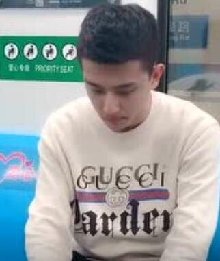 地铁上偶遇帅哥，想领回家！-51虹马