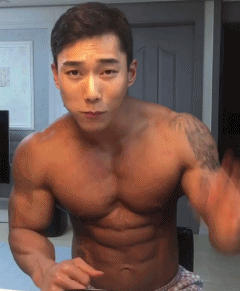 肌肉男直播吃健身餐,网友们却直呼前程看肉! - 51虹马 肌肉男直播吃健身餐,网友们却直呼前程看肉! - 51虹马