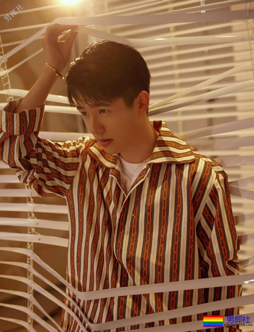 刘昊然新剧解锁新造型，豪华阵容中竟有这么多高颜好肉的小鲜肉！ - 51虹马