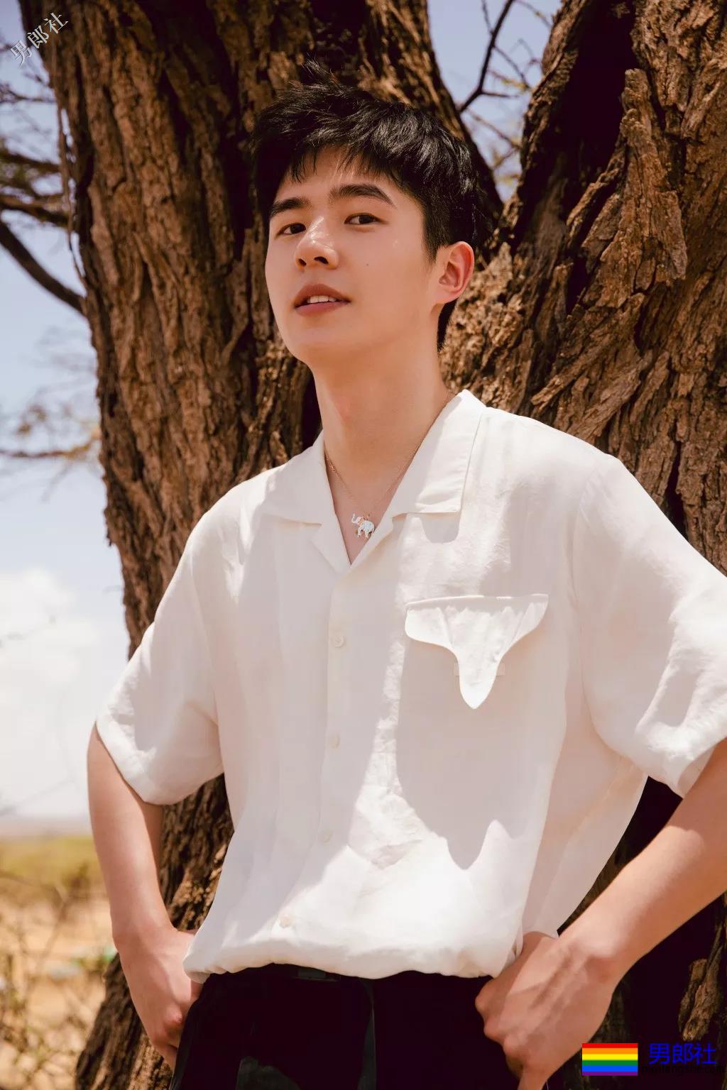 刘昊然新剧解锁新造型，豪华阵容中竟有这么多高颜好肉的小鲜肉！ - 51虹马