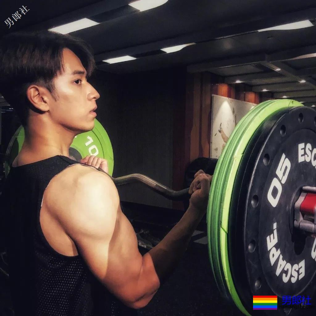 刘昊然新剧解锁新造型,豪华阵容中竟有这么多高颜好肉的小鲜肉! - 51虹马 刘昊然新剧解锁新造型,豪华阵容中竟有这么多高颜好肉的小鲜肉! - 51虹马