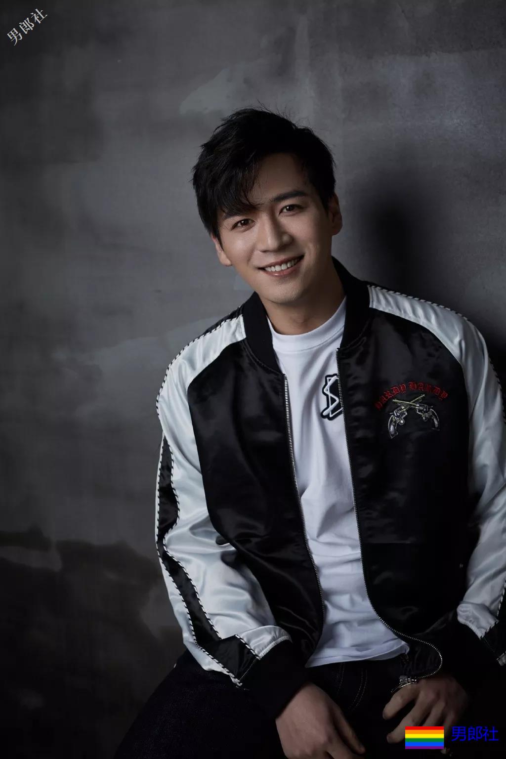 刘昊然新剧解锁新造型，豪华阵容中竟有这么多高颜好肉的小鲜肉！ - 51虹马