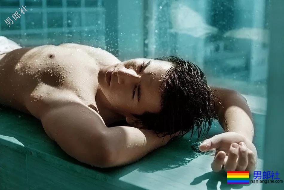 刘昊然新剧解锁新造型，豪华阵容中竟有这么多高颜好肉的小鲜肉！ - 51虹马