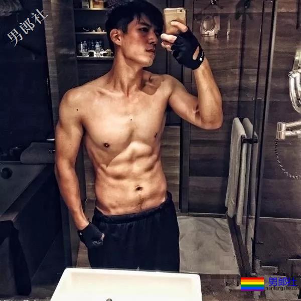 刘昊然新剧解锁新造型,豪华阵容中竟有这么多高颜好肉的小鲜肉! - 51虹马 刘昊然新剧解锁新造型,豪华阵容中竟有这么多高颜好肉的小鲜肉! - 51虹马