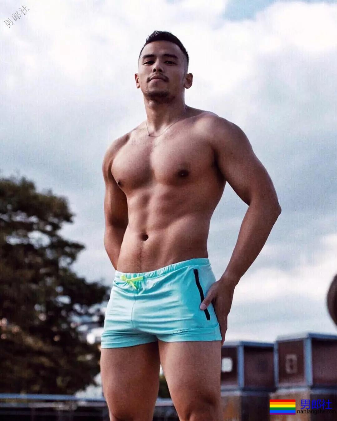 名媛出镜蔡依林MV，火了之后被扒当过男优 - 51虹马