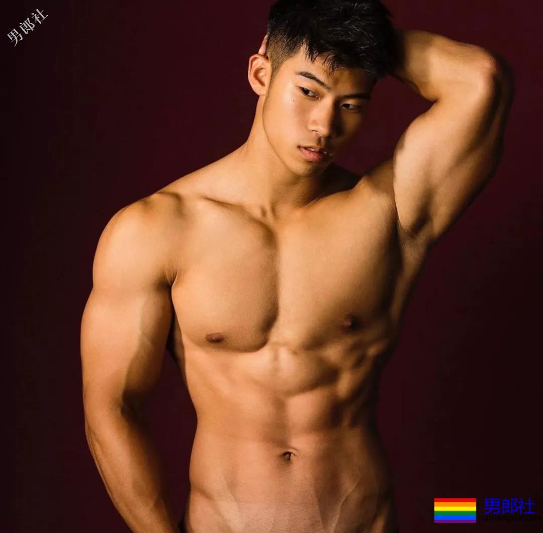 22岁筋肉大z.体育生初夜拍片！ - 51虹马