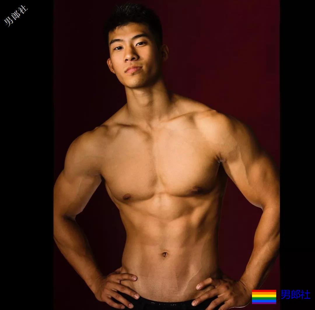 22岁筋肉大z.体育生初夜拍片！ - 51虹马