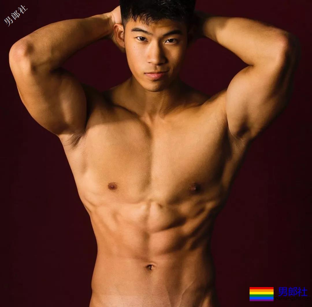 22岁筋肉大z.体育生初夜拍片！ - 51虹马