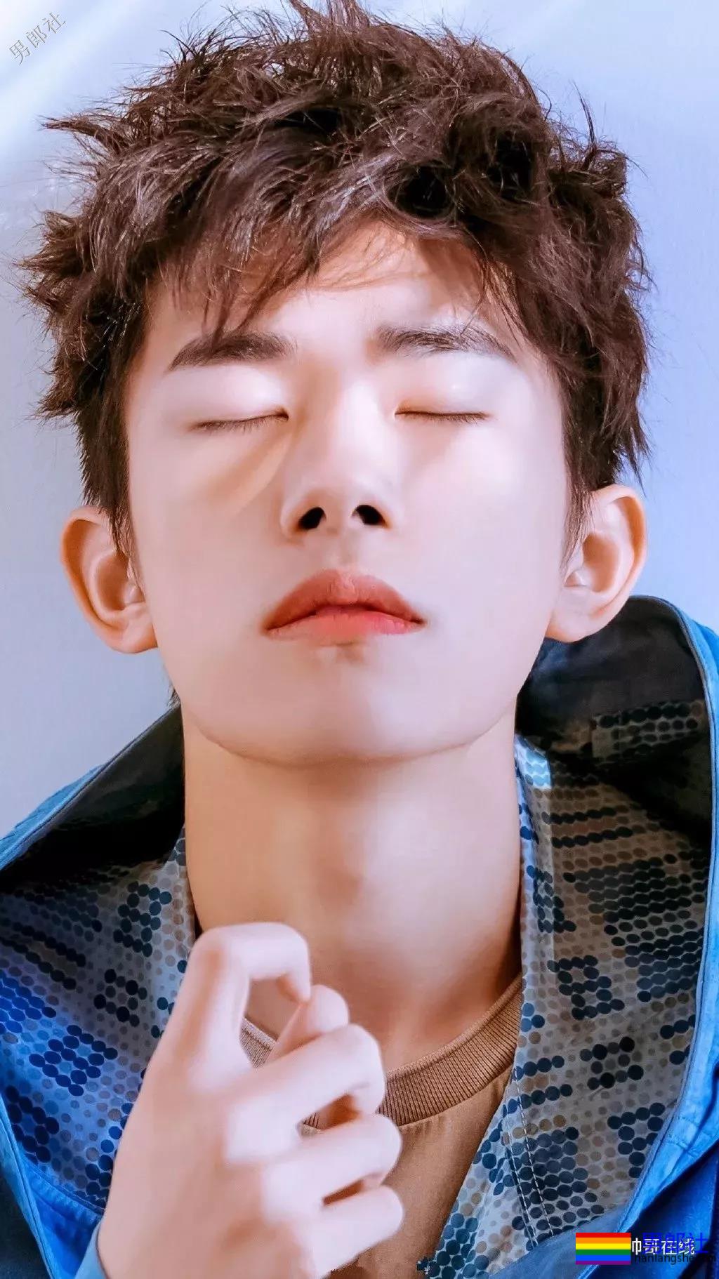 易烊千玺《少年的你》被虐惨,你戒得掉这狂野少年的气息吗? - 51虹马 易烊千玺《少年的你》被虐惨,你戒得掉这狂野少年的气息吗? - 51虹马