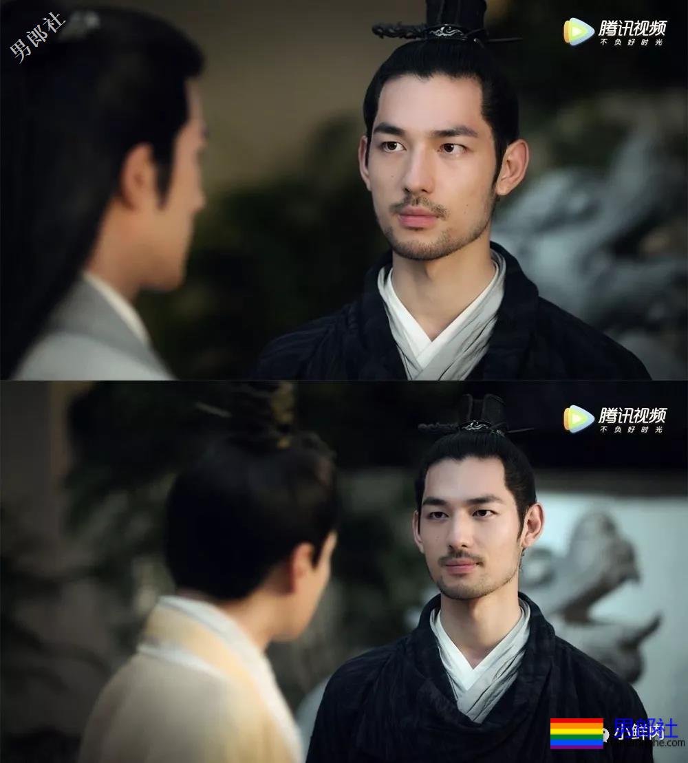 大鼻子一字马男星开拔，腹肌侍卫小哥凭实力抢镜？ - 51虹马