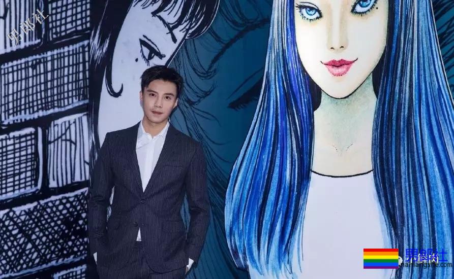 大鼻子一字马男星开拔，腹肌侍卫小哥凭实力抢镜？ - 51虹马