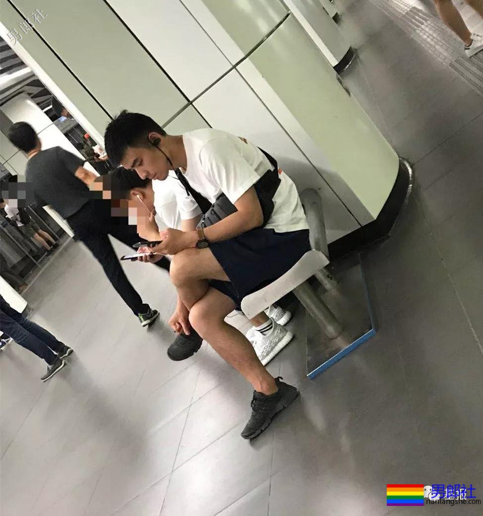 抓拍穿紧身裤的龙舟体育生，都是粗壮肌肉男 - 51虹马