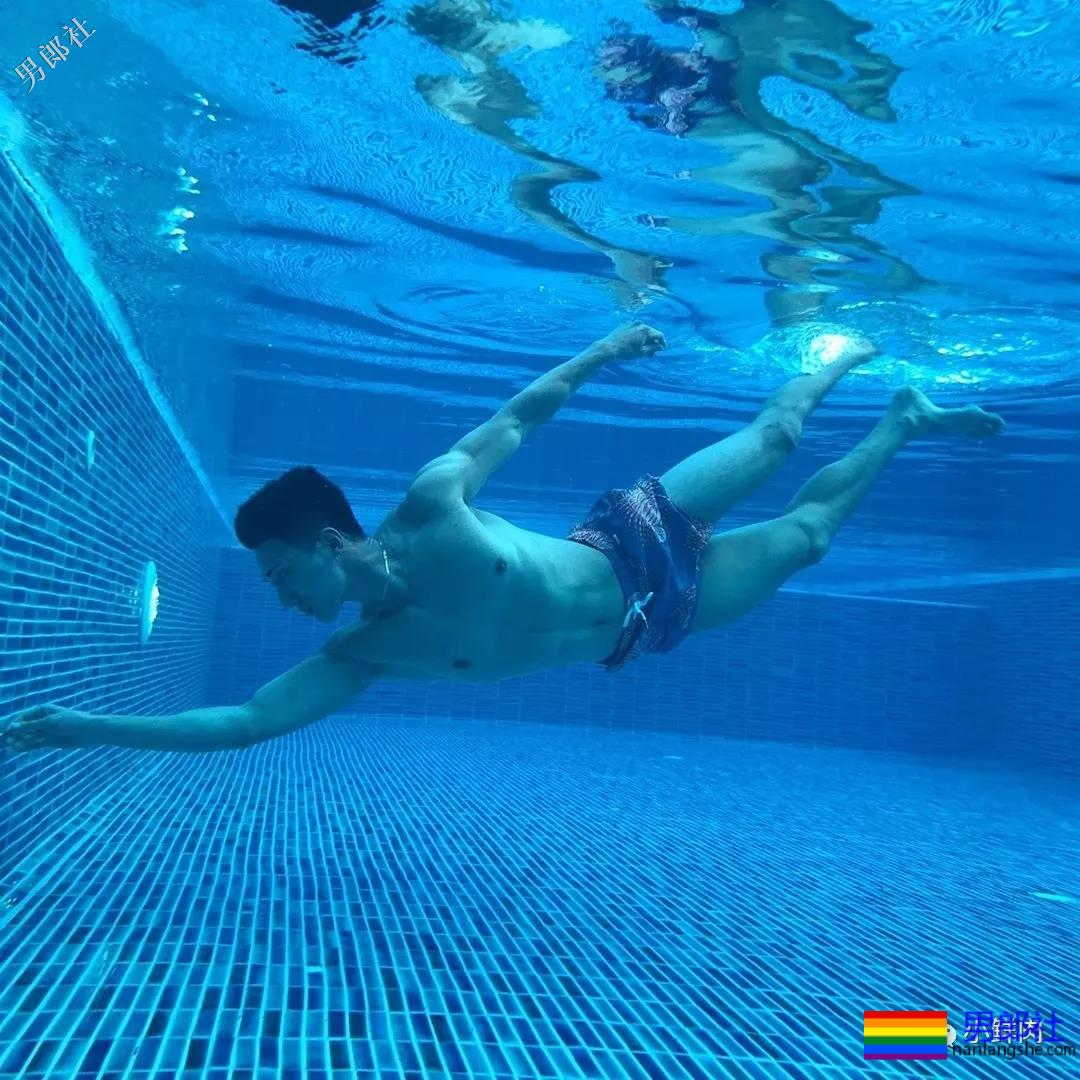 男模赵亮最新泳裤硬照一览，这谁能遭得住啊？ - 51虹马