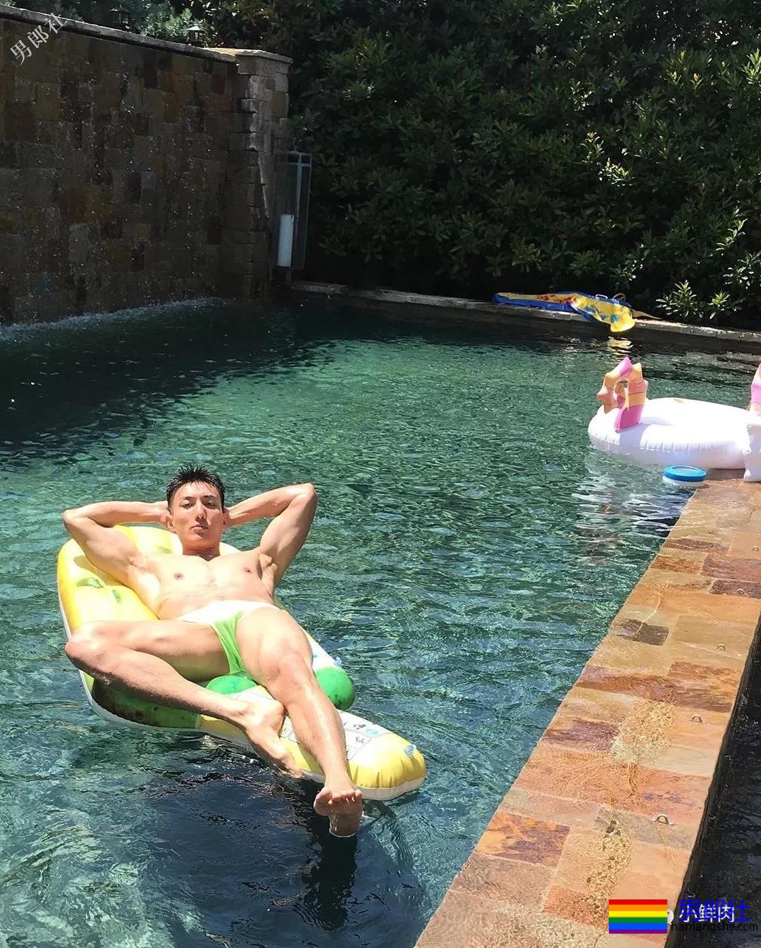 男模赵亮最新泳裤硬照一览,这谁能遭得住啊? - 51虹马 男模赵亮最新泳裤硬照一览,这谁能遭得住啊? - 51虹马