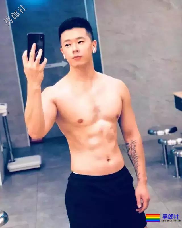 32位肌肉名媛出镜蔡依林MV，私下竟然还有拍片野郎！ - 51虹马