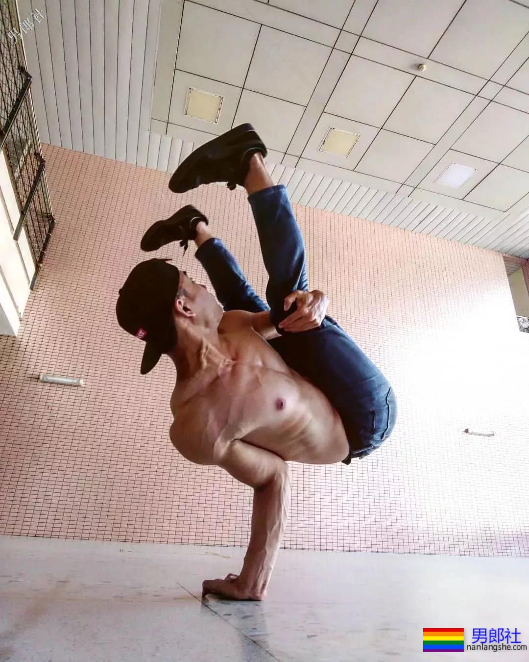 32位肌肉名媛出镜蔡依林MV，私下竟然还有拍片野郎！ - 51虹马