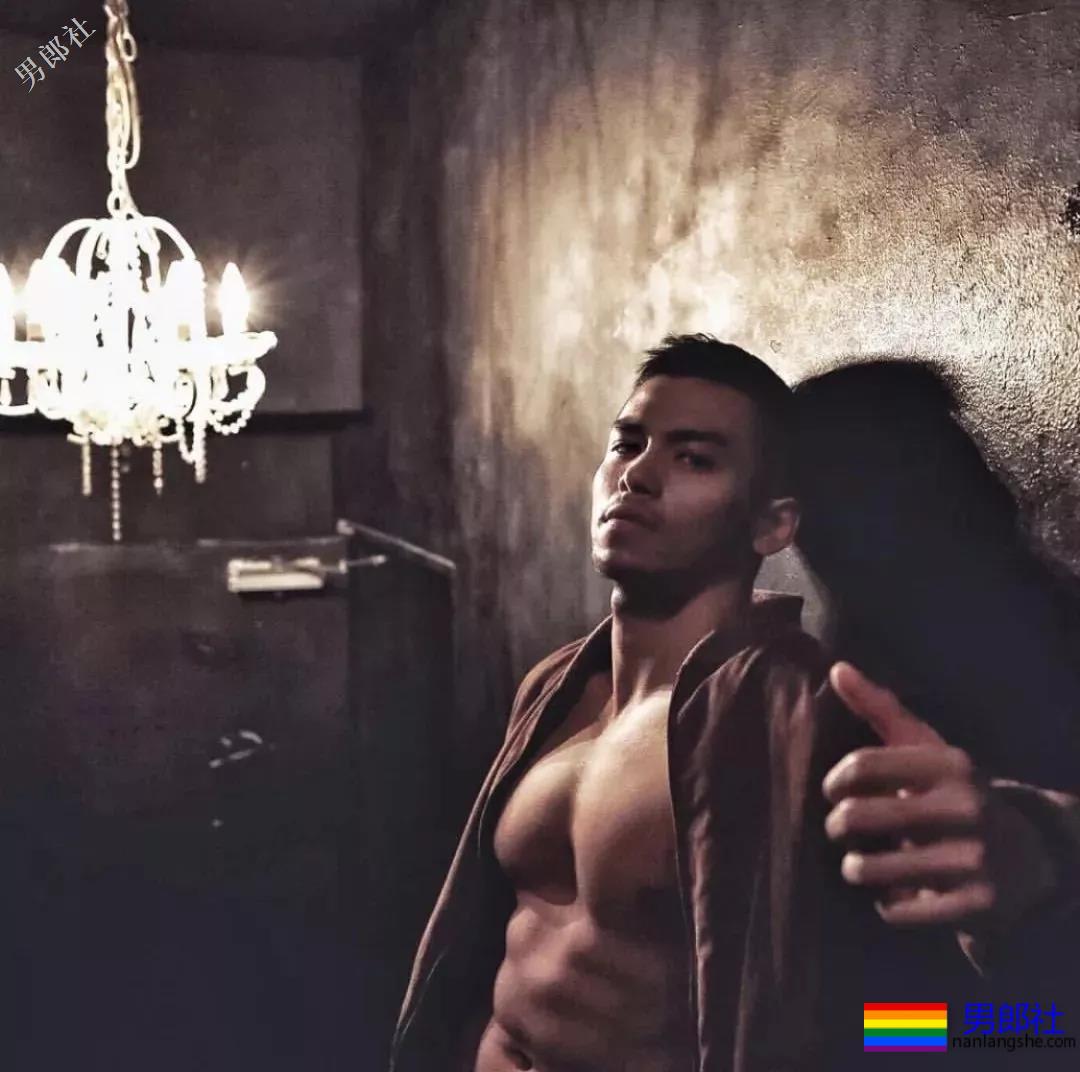 32位肌肉名媛出镜蔡依林MV，私下竟然还有拍片野郎！ - 51虹马