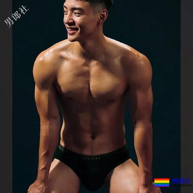 一身腱子肌肉的电线维修工，长得帅气动手能力超强！ - 51虹马