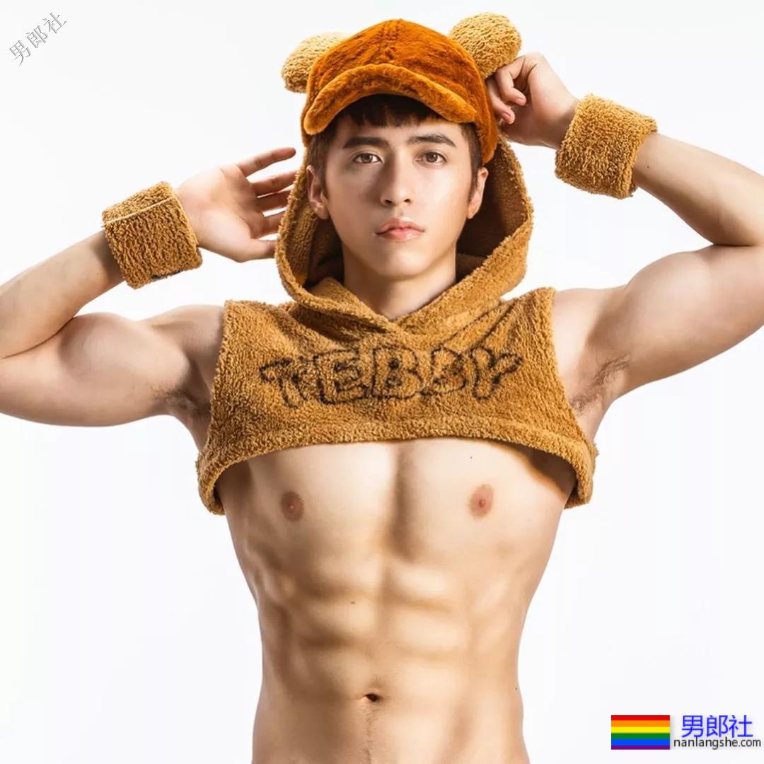 初夏的美好肉体合集！这些当红肌肉小狼狗，也太好看了吧！ - 51虹马