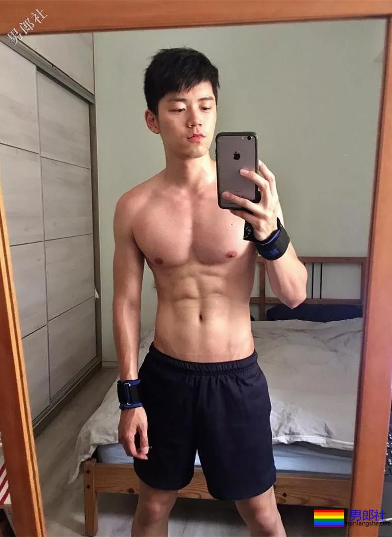 初夏的美好肉体合集！这些当红肌肉小狼狗，也太好看了吧！ - 51虹马