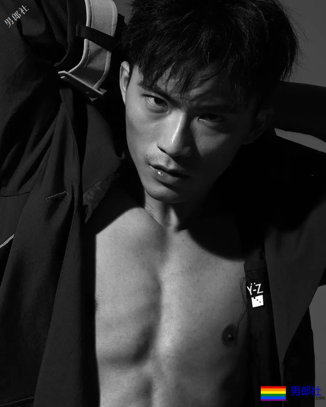 初夏的美好肉体合集！这些当红肌肉小狼狗，也太好看了吧！ - 51虹马