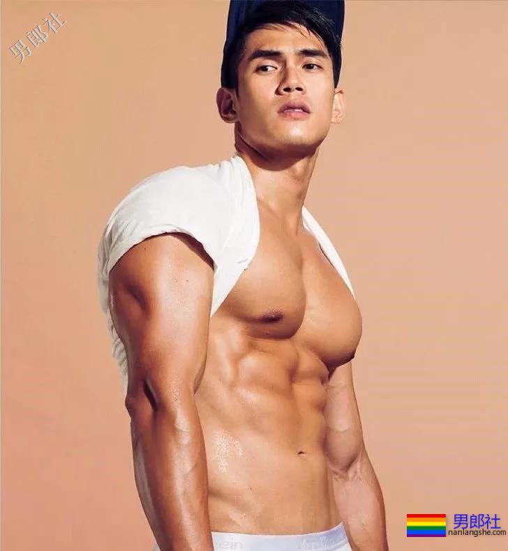 初夏的美好肉体合集！这些当红肌肉小狼狗，也太好看了吧！ - 51虹马