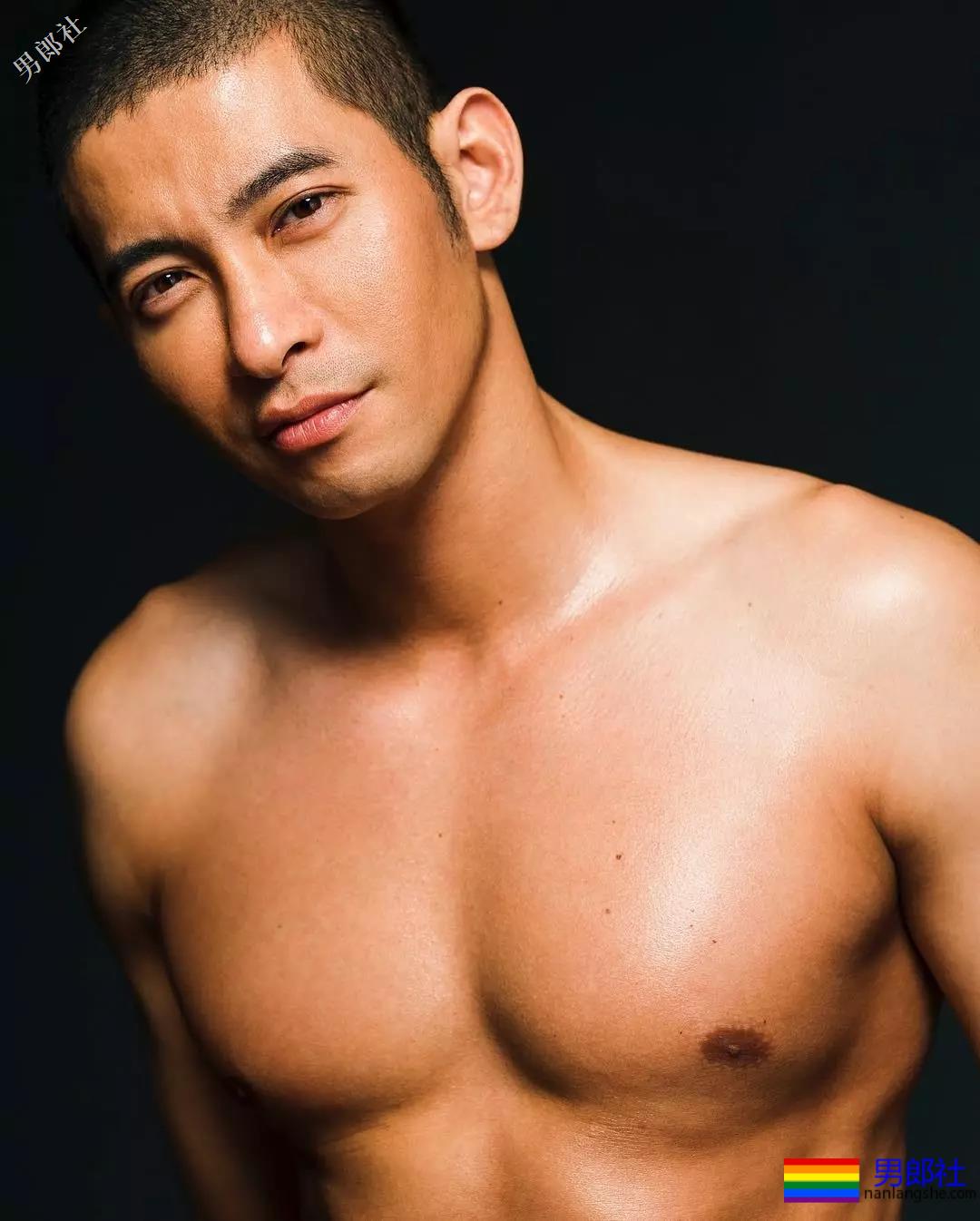 初夏的美好肉体合集！这些当红肌肉小狼狗，也太好看了吧！ - 51虹马