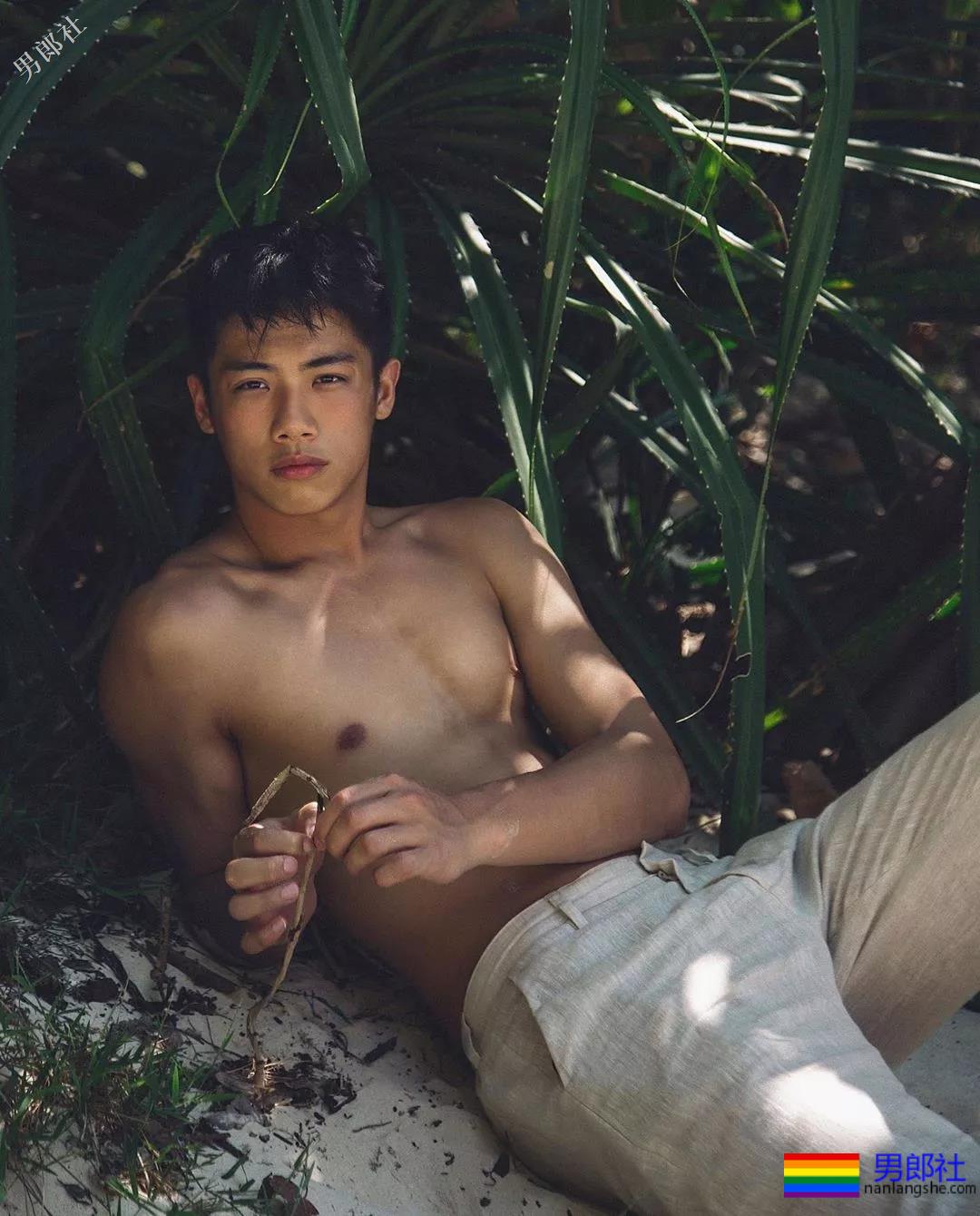 初夏的美好肉体合集！这些当红肌肉小狼狗，也太好看了吧！ - 51虹马