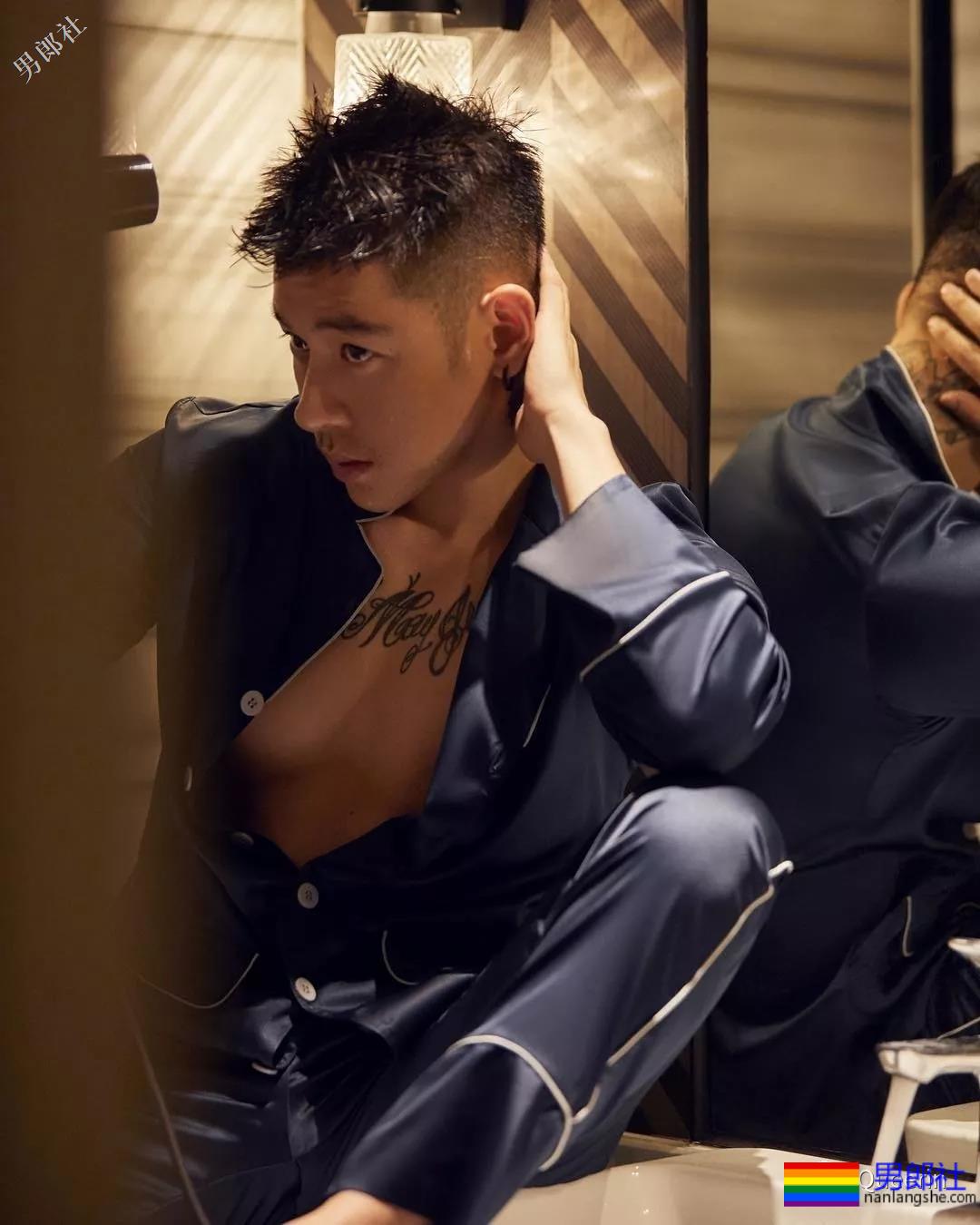 AWSL，邓涵洧请收下我的可以！ - 51虹马