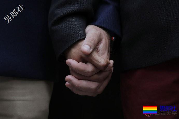 香港终院裁定公务员同性伴侣可享婚姻福利 - 51虹马