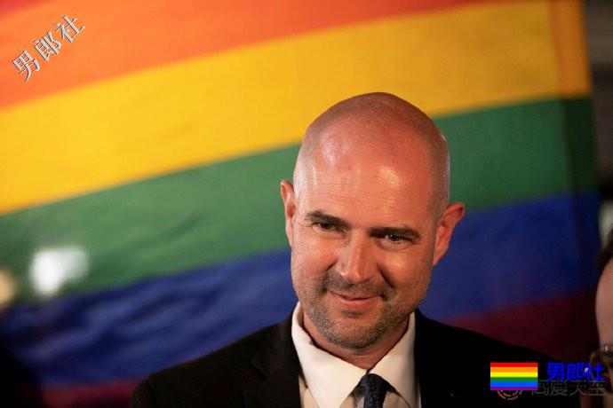 以色列出现首位公开gay身份的内阁部长 - 51虹马