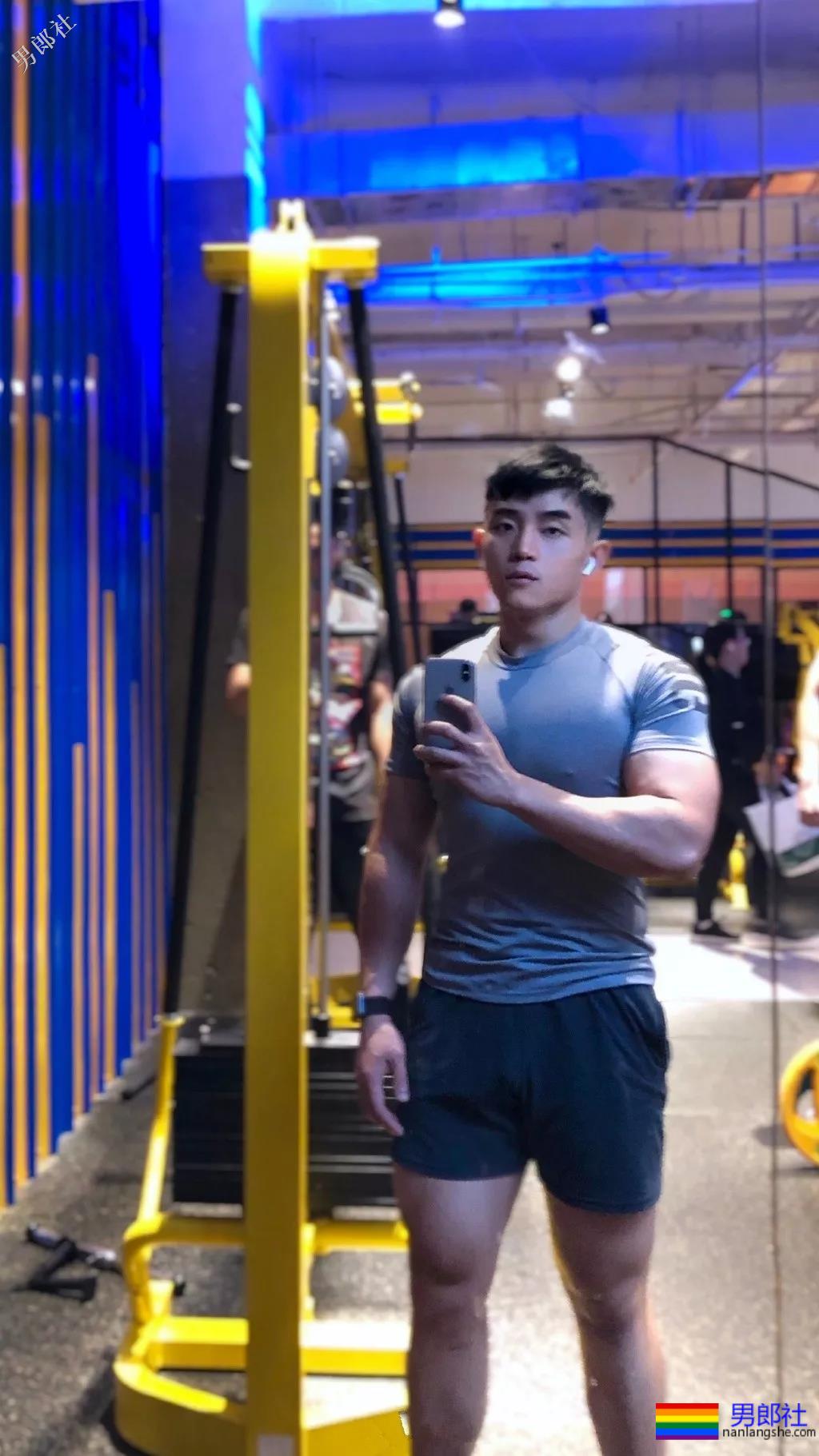 超A大胸肌网红博主,鲜美肉壮身材big腿肌,太养眼了吧~ - 51虹马 超A大胸肌网红博主,鲜美肉壮身材big腿肌,太养眼了吧~ - 51虹马